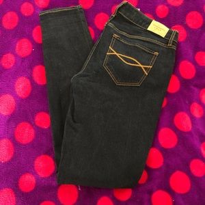 Abercrombie & Fitch Skinny Jeans- Size 6!